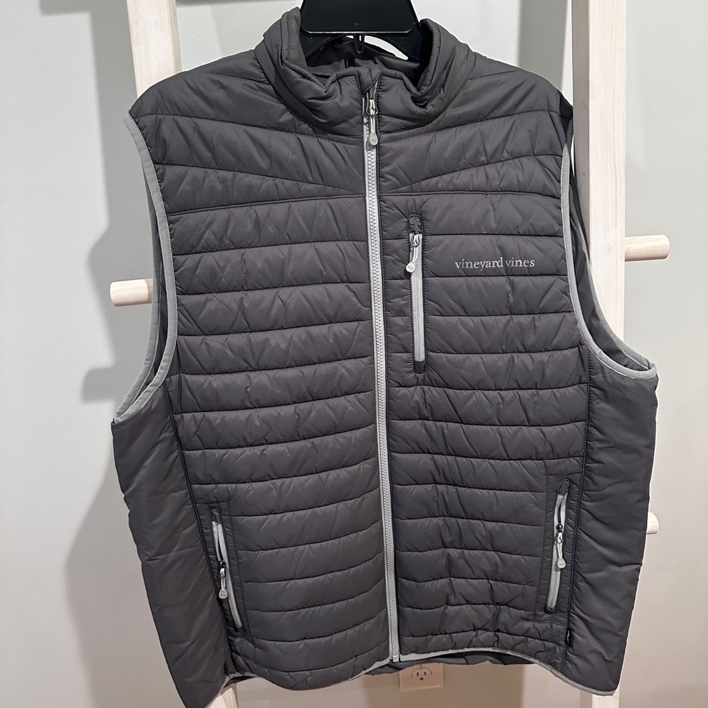 Vineyard Vines Men's Charcoal Quilted Vest
